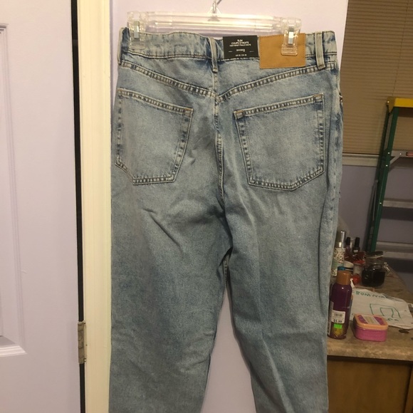 Jeans - Picture 2 of 2